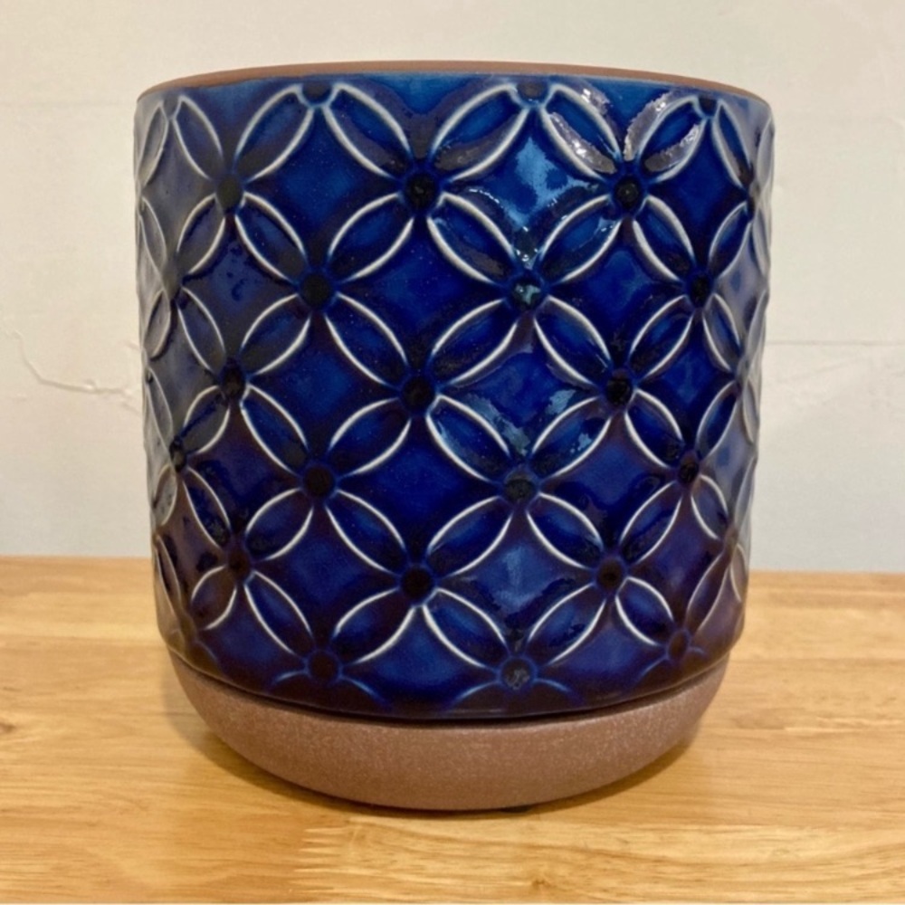 6 Inch Blue Planter Ceramic Pot Cobalt Embossed Floral Pattern Inline Saucer NWT - Picture 11 of 15